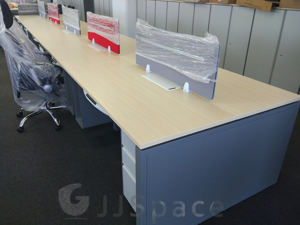 國鍵鑫興（北京）家具有限公司為嘉友國際物流 辦公家具會議室工位案例。