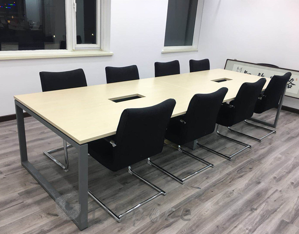 國鍵鑫興（北京）家具有限公司為嘉友國際物流 辦公家具會議室工位案例。