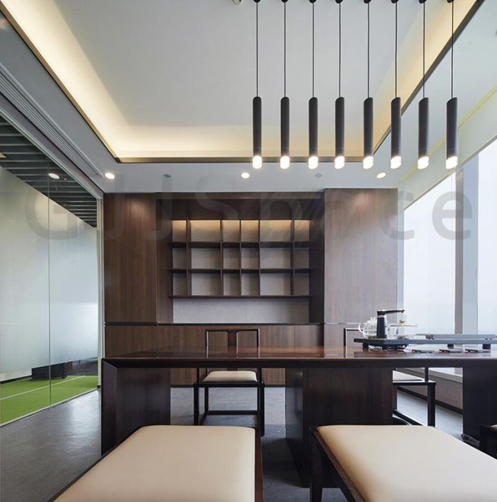 國(guó)鍵鑫興（北京）家具有限公司為小米消費(fèi)金融提供的辦公、會(huì)議、家具等項(xiàng)目案例。