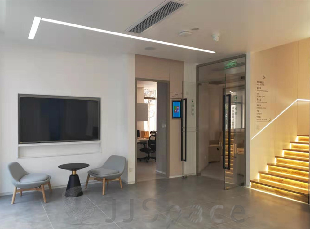 國(guó)鍵鑫興（北京）家具有限公司顯華米智慧珍所提供桌椅、休閑等辦公家具項(xiàng)目案例。