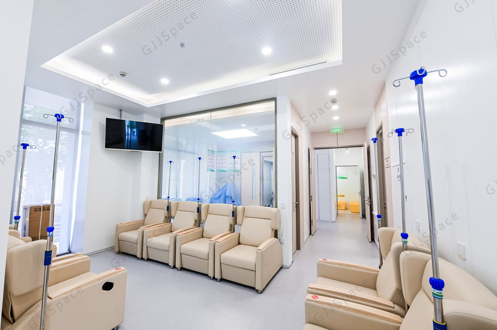 國鍵鑫興（北京）家具有限公司顯華米智慧珍所提供桌椅、休閑等辦公家具項目案例（二）。